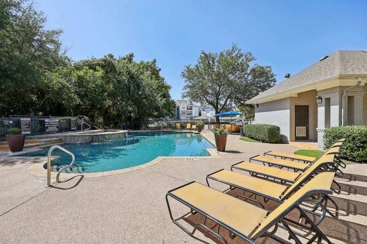 Arlington apartments for rent - image - Southpoint Villas - 35.jpg