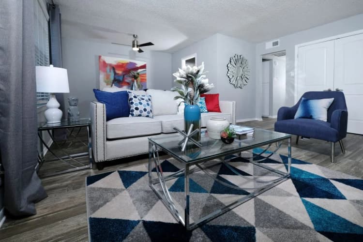 Arlington apartments for rent - image - Stadium 700 - 02.jpg