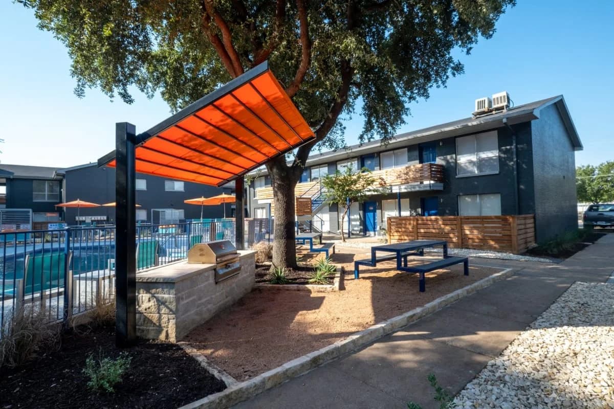Arlington apartments for rent - Property image - Stadium 700 - 3