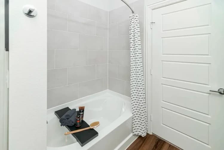 Arlington apartments for rent - image - imgi_219_23_debbielaneflats_seller_17.webp